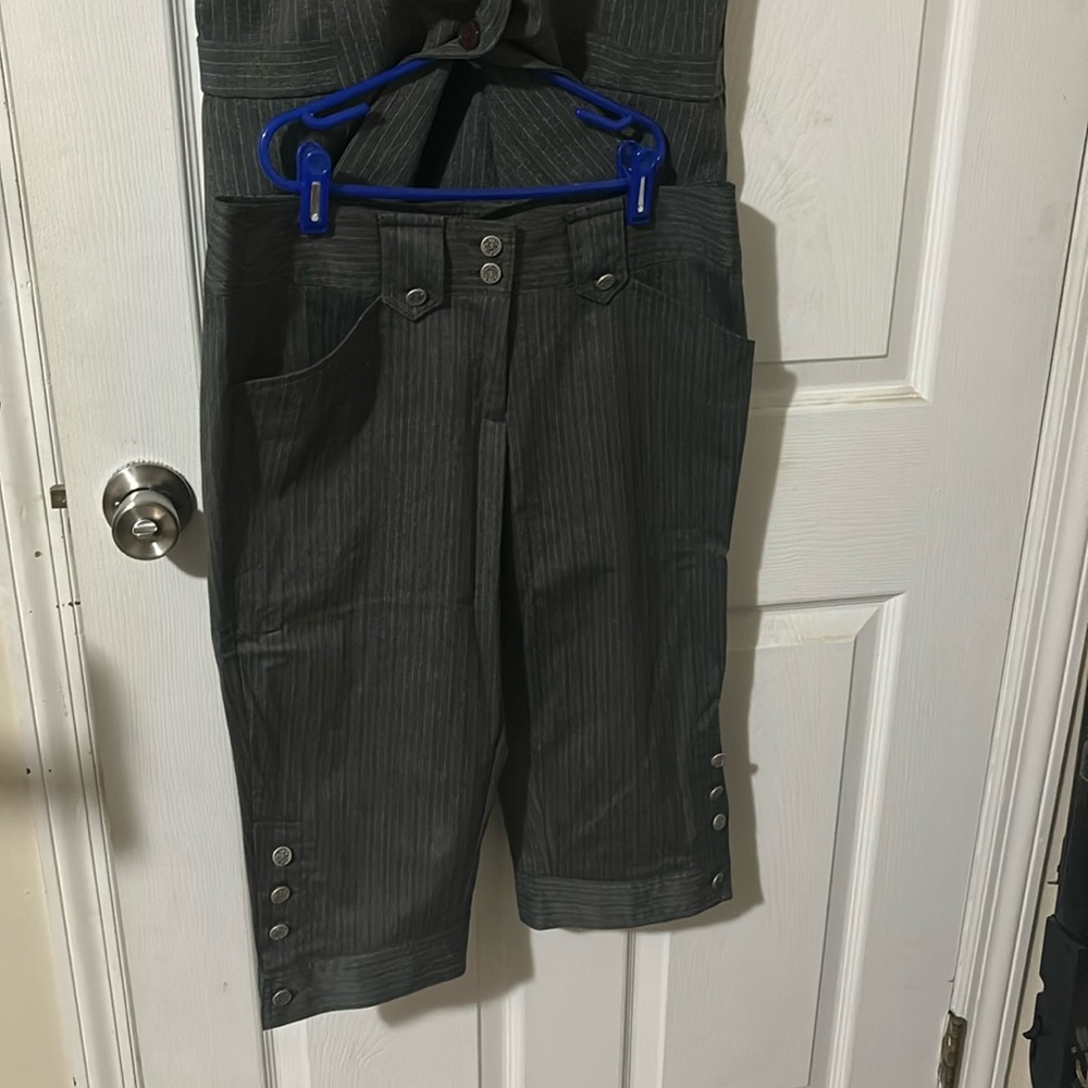 Blazer Capri Bundle - image 4